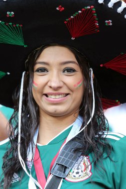 17.06.2018. Moskova, Rusya: Alman ve Meksika hayranları FIFA Dünya Kupası Rusya 2018, F Grubu, futbolda tribünlerde Almanya v Meksika Moskova'da Lujniki Stadyumu arasında eşleme.