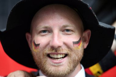 17.06.2018. Moskova, Rusya: Alman ve Meksika hayranları FIFA Dünya Kupası Rusya 2018, F Grubu, futbolda tribünlerde Almanya v Meksika Moskova'da Lujniki Stadyumu arasında eşleme.