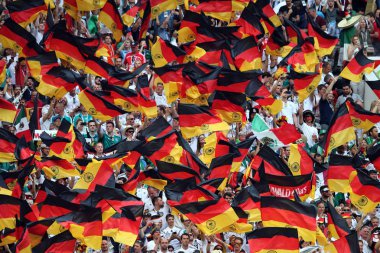 17.06.2018. Moskova, Rusya: Alman ve Meksika hayranları FIFA Dünya Kupası Rusya 2018, F Grubu, futbolda tribünlerde Almanya v Meksika Moskova'da Lujniki Stadyumu arasında eşleme.