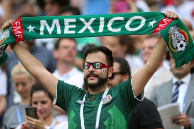 17.06.2018. Moskova, Rusya: Meksika taraftar, futbol FIFA Dünya Kupası Rusya 2018, F Grubu önce sandalyesinde maç arasında Almanya v Meksika Moskova'da Lujniki Stadyumu.