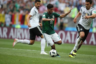 17.06.2018. Moskova, Rusya: Almanya v Meksika Moskova'da Lujniki Stadyumu arasında Vela ve Hummel eylem sırasında futbol FIFA Dünya Kupası Rusya 2018, F grubu eşleme.