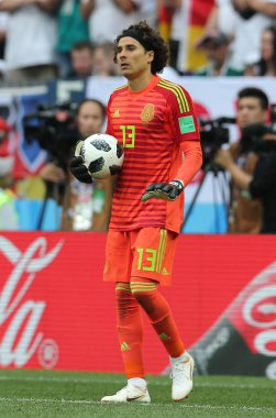17.06.2018. Moskova, Rusya: Ochoa, futbol FIFA Dünya Kupası Rusya 2018, F Grubu sırasında eylem maç arasında Almanya v Meksika Moskova'da Lujniki Stadyumu.