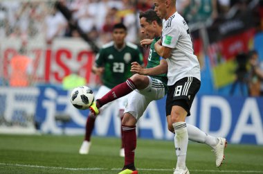 17.06.2018. Moskova, Rusya: Almanya v Meksika Moskova'da Lujniki Stadyumu arasında Guardado ve Kroos eylem sırasında futbol FIFA Dünya Kupası Rusya 2018, F grubu eşleme.