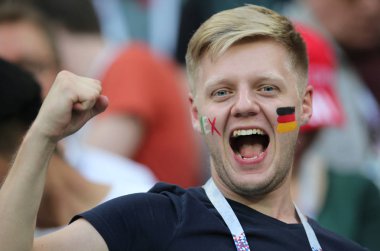 17.06.2018. Moskova, Rusya: Meksikalılar hayranları FIFA Dünya Kupası Rusya 2018, F Grubu, futbol maçında Almanya v Meksika Moskova'da Lujniki Stadyumu arasında zafer kutluyor.
