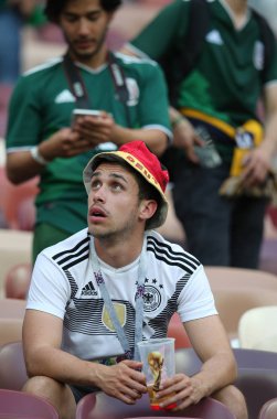 17.06.2018. Moskova, Rusya: Almanya hayranları FIFA Dünya Kupası Rusya 2018, F Grubu, futbol sonunda hayal kırıklığına Almanya v Meksika Moskova'da Lujniki Stadyumu arasında eşleme.