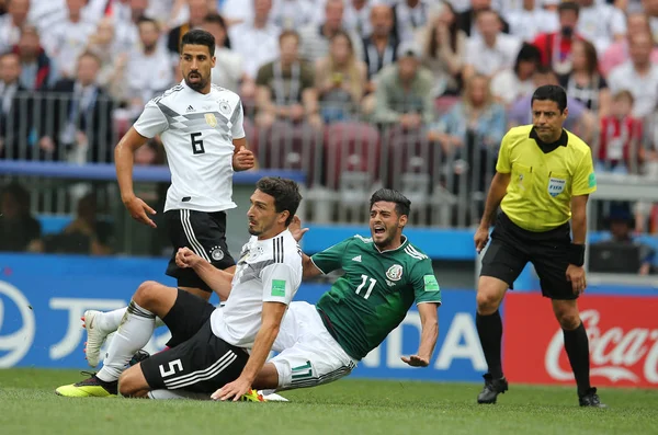 17.06.2018. Moskova, Rusya: Almanya v Meksika Moskova'da Lujniki Stadyumu arasında Vela ve Hummel eylem sırasında futbol FIFA Dünya Kupası Rusya 2018, F grubu eşleme.