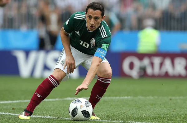 17.06.2018. Moskova, Rusça: Oezil eylem sırasında FIFA Dünya Kupası Rusya 2018, F Grubu, futbol maç arasında Almanya v Meksika Moskova'da Lujniki Stadyumu.