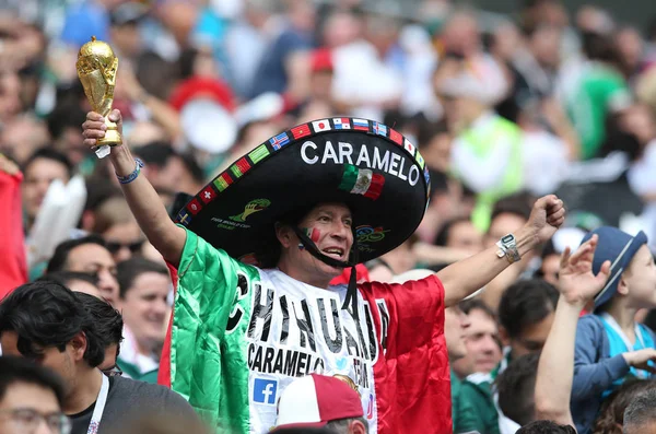 2018 Moscou Rússia Torcedores Mexicanos Celebram Lozano Gol Copa Mundo — Fotografia de Stock