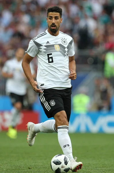 17.06.2018. Moskova, Rusya: Khedira eylem sırasında FIFA Dünya Kupası Rusya 2018, F Grubu, futbol maç arasında Almanya v Meksika Moskova'da Lujniki Stadyumu.