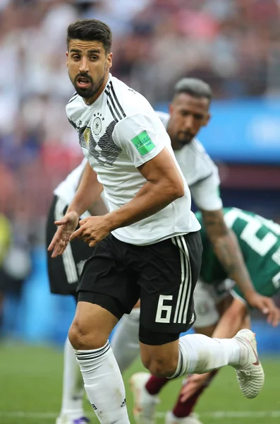 17.06.2018. Moskova, Rusya: Khedira eylem sırasında FIFA Dünya Kupası Rusya 2018, F Grubu, futbol maç arasında Almanya v Meksika Moskova'da Lujniki Stadyumu.