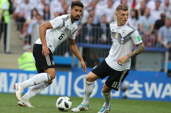 17.06.2018. Moskova, Rusya: Khedira eylem sırasında FIFA Dünya Kupası Rusya 2018, F Grubu, futbol maç arasında Almanya v Meksika Moskova'da Lujniki Stadyumu.