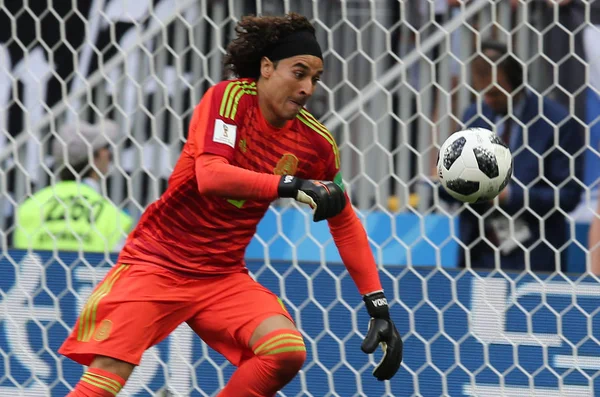 17.06.2018. Moskova, Rusya: Ochoa, futbol FIFA Dünya Kupası Rusya 2018, F Grubu sırasında eylem maç arasında Almanya v Meksika Moskova'da Lujniki Stadyumu.