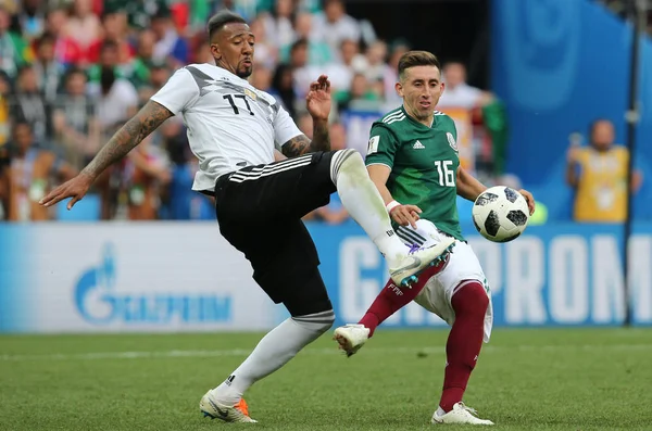 17.06.2018. Moskova, Rusya: Almanya v Meksika Moskova'da Lujniki Stadyumu arasında Boateng ve Herrera eylem sırasında futbol FIFA Dünya Kupası Rusya 2018, F grubu eşleme.