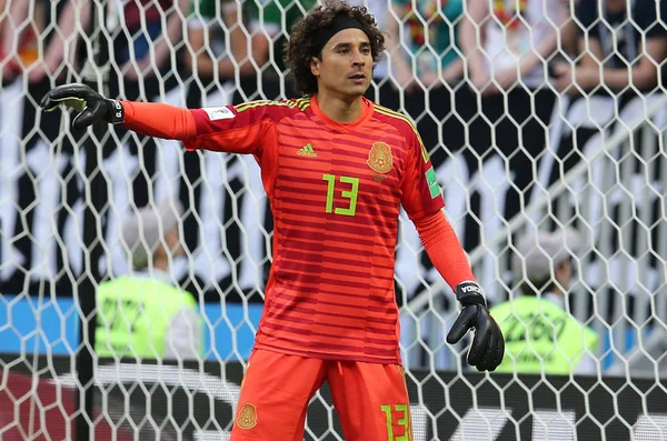 17.06.2018. Moskova, Rusya: Ochoa, futbol FIFA Dünya Kupası Rusya 2018, F Grubu sırasında eylem maç arasında Almanya v Meksika Moskova'da Lujniki Stadyumu.