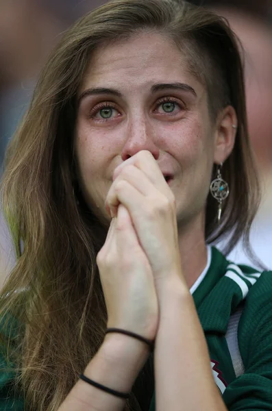 17.06.2018. Moskova, Rusya: Meksikalılar hayranları FIFA Dünya Kupası Rusya 2018, F Grubu, futbol maçında Almanya v Meksika Moskova'da Lujniki Stadyumu arasında zafer kutluyor.