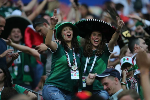 1700 2018 Годы Москва Россия Мексиканцы Празднуют Победу Чемпионате Мира — стоковое фото