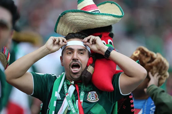 2018 Moskou Russisch Mexicanen Fans Viert Overwinning Voetbalwedstrijd Van Fifa — Stockfoto