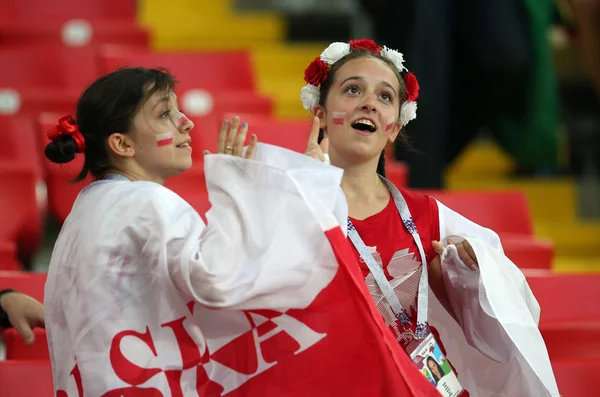 Moskova, Rusya - 19th Haziran 2018: FIFA Dünya Kupası Rusya 2018, H Grubu, futbol tribünlerde Polonya ve Senegal taraftarlara Polonya vs Senegal Moscow Spartak Stadyumu arasında eşleme.