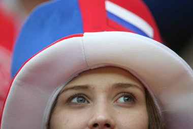 Moskova, Rusya - 19th Haziran 2018: FIFA Dünya Kupası Rusya 2018, H Grubu, futbol tribünlerde Polonya ve Senegal taraftarlara Polonya vs Senegal Moscow Spartak Stadyumu arasında eşleme.