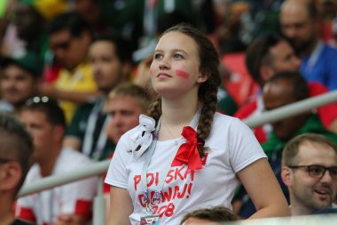 Moskova, Rusya - 19th Haziran 2018: FIFA Dünya Kupası Rusya 2018, H Grubu, futbol tribünlerde Polonya ve Senegal taraftarlara Polonya vs Senegal Moscow Spartak Stadyumu arasında eşleme.