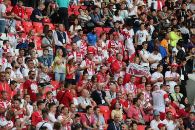 Moskova, Rusya - 19th Haziran 2018: FIFA Dünya Kupası Rusya 2018, H Grubu, futbol tribünlerde Polonya ve Senegal taraftarlara Polonya vs Senegal Moscow Spartak Stadyumu arasında eşleme.