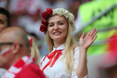 Moskova, Rusya - 19th Haziran 2018: FIFA Dünya Kupası Rusya 2018, H Grubu, futbol tribünlerde Polonya ve Senegal taraftarlara Polonya vs Senegal Moscow Spartak Stadyumu arasında eşleme.