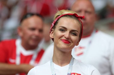 Moskova, Rusya - 19th Haziran 2018: FIFA Dünya Kupası Rusya 2018, H Grubu, futbol tribünlerde Polonya ve Senegal taraftarlara Polonya vs Senegal Moscow Spartak Stadyumu arasında eşleme.