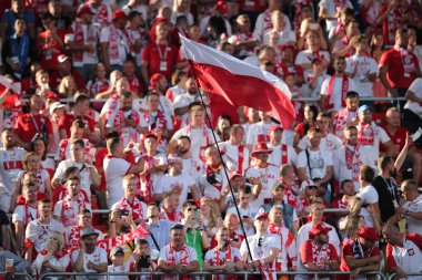 Moskova, Rusya - 19th Haziran 2018: FIFA Dünya Kupası Rusya 2018, H Grubu, futbol tribünlerde Polonya ve Senegal taraftarlara Polonya vs Senegal Moscow Spartak Stadyumu arasında eşleme.