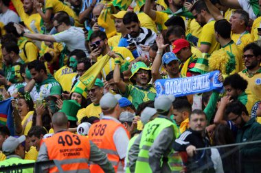 22.06.2018. Saint Petersburg, Rusya: Brezilya hayranları kutlamak Vicotry içinde FIFA Dünya Kupası Rusya 2018, E Grubu, futbol maçı arasında Saint Petersburg stadyum içinde Brezilya V Costarica.