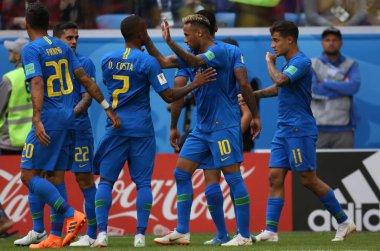 22.06.2018. Saint Petersburg, Rusya: Philippe Coutinho Skor Gol kutlamak ve FIFA Dünya Kupası Rusya 2018, E Grubu, futbol Brezilya V Costarica Saint Petersburg Stadyumu arasında eşleme.