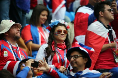22.06.2018. Saint Petersburg, Rusya: Costarica fanlar üzerinde durmak FIFA Dünya Kupası Rusya 2018, E Grubu, futbol maç arasında Brezilya V Costarica Saint Petersburg Stadyumu.