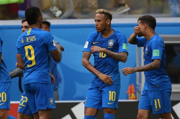 22.06.2018. Saint Petersburg, Rusya: Philippe Coutinho Skor Gol kutlamak ve FIFA Dünya Kupası Rusya 2018, E Grubu, futbol Brezilya V Costarica Saint Petersburg Stadyumu arasında eşleme.