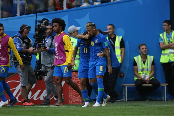 22.06.2018. Saint Petersburg, Rusya: Philippe Coutinho Skor Gol kutlamak ve FIFA Dünya Kupası Rusya 2018, E Grubu, futbol Brezilya V Costarica Saint Petersburg Stadyumu arasında eşleme.