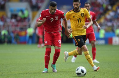 23.06.2018. Moskova, Rusya: sanagüzel Badri, Yannick Carrasco eylem FIFA Dünya Kupası Rusya 2018, C grubu, futbol sırasında Belçika V Tunus Moskova Stadı Spartak Stadyumu arasında eşleme