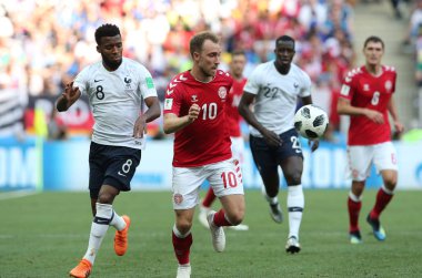 26.06.2018. Moskova, Rusya: Danimarka V Fransa Luzhniki Stadı Moskova arasında Thomas Lemar, Christian Eriksen eylem sırasında FIFA Dünya Kupası Rusya 2018, C grubu, futbol maç.
