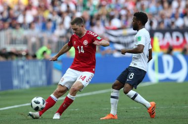 26.06.2018. Moskova, Rusya: Danimarka V Fransa Luzhniki Stadı Moskova arasında Henrik Dalsgaard, Thomas Lemar eylem sırasında FIFA Dünya Kupası Rusya 2018, C grubu, futbol maç.