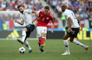26.06.2018. Moskova, Rusya: Oliver Giroud, FIFA Dünya Kupası Rusya 2018, C grubu, futbol sırasında eylem Andreas Christensen Danimarka V Fransa Luzhniki Stadı Moskova arasında eşleme.