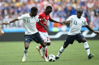 26.06.2018. Moskova, Rusya: Danimarka V Fransa Luzhniki Stadı Moskova arasında dalambert Dembele, Pione Sisto, Ngolo Kante eylem sırasında futbol FIFA Dünya Kupası Rusya 2018, C grubu eşleme.