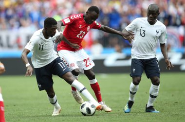 26.06.2018. Moskova, Rusya: Danimarka V Fransa Luzhniki Stadı Moskova arasında dalambert Dembele, Pione Sisto, Ngolo Kante eylem sırasında futbol FIFA Dünya Kupası Rusya 2018, C grubu eşleme.