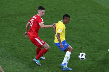 27.06.2018. Moskova, Rusça: Melikovic, Gabriel İsa, futbol FIFA Dünya Kupası Rusya 2018, E Grubu sırasında eylem'Sırbistan Vs Brezilya yılında Spartak stadyumu Moskova'da arasında eşleme.