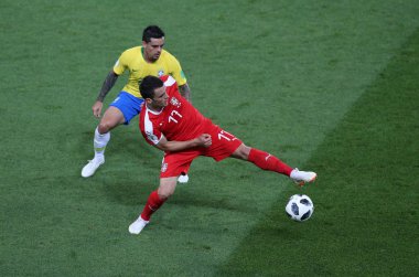 27.06.2018. Moskova, Rusya: Kostic, futbol FIFA Dünya Kupası Rusya 2018, E Grubu sırasında eylem Sırbistan Vs Brezilya yılında Spartak stadyumu Moskova'da arasında eşleme.