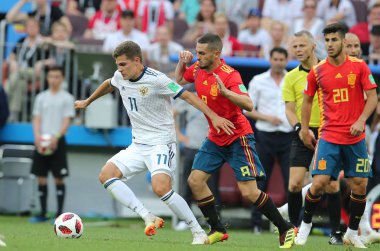 01.07.2018. Moskova, Rusya: Zobnin, eylem sırasında FIFA Dünya Kupası Rusya 2018, sekizlik İspanya Vs Rusya Moskova'da Lujniki Stadyumu arasındaki final futbol maçını Sergio Ramos.