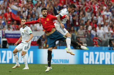 01.07.2018. Moskova, Rusya: Gerard Pique eylem sırasında FIFA Dünya Kupası Rusya 2018, sekizlik İspanya Vs Rusya Moskova'da Lujniki Stadyumu arasındaki final futbol maçını.
