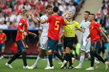 01.07.2018. Moskova, Rusya: Sergio Busquets eylem sırasında FIFA Dünya Kupası Rusya 2018 görüþ son futbol İspanya Vs Rusya Moskova'da Lujniki Stadyumu arasında eşleme.