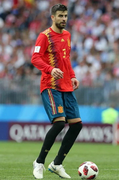 01.07.2018. Moskova, Rusya: Gerard Pique eylem sırasında FIFA Dünya Kupası Rusya 2018 görüþ son futbol İspanya Vs Rusya Moskova'da Lujniki Stadyumu arasında eşleme.