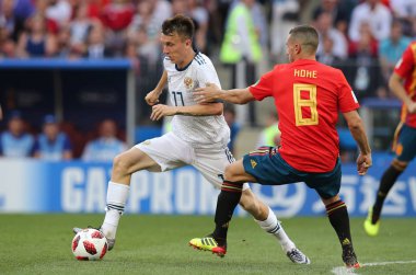 01.07.2018. Moskova, Rusya: Golovin, eylem sırasında FIFA Dünya Kupası Rusya 2018, sekizlik İspanya Vs Rusya Moskova'da Lujniki Stadyumu arasındaki final futbol maçını Koke.