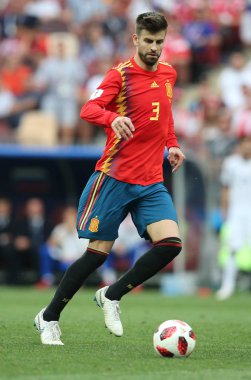 01.07.2018. Moskova, Rusya: Gerard Pique eylem sırasında FIFA Dünya Kupası Rusya 2018 görüþ son futbol İspanya Vs Rusya Moskova'da Lujniki Stadyumu arasında eşleme.