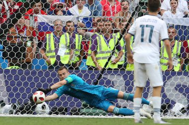 01.07.2018. Moskova, Rusya: Akinfeyev eylem sırasında FIFA Dünya Kupası Rusya 2018 görüþ son futbol İspanya Vs Rusya Moskova'da Lujniki Stadyumu arasında eşleme.
