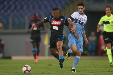 Rome, İtalya - 18 Ağustos 2018: Serie A:Allan, Luis Alberto S.S. Lazio Vs Napoli Roma Stadio Olimpico İtalyan Serie A maçı sırasında eylem