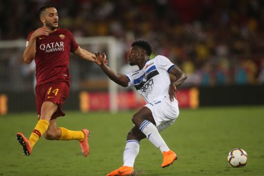 Rome, İtalya - 27 Ağustos 2018: Stadio Olimpico, Roma, İtalya. Serie A: Zapata, eylem sırasında İtalyan Serie A Manolas A.S. Roma V Atalanta Roma Stadio Olimpico arasında eşleme